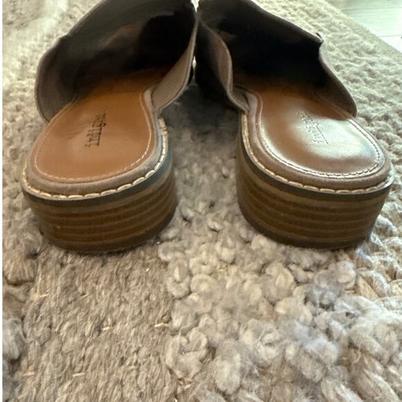 Indigo Rd. Hayze Faux Suede Perforated Slip On Mules 9 1/2 Casual Taupe Flats - Picture 5 of 5